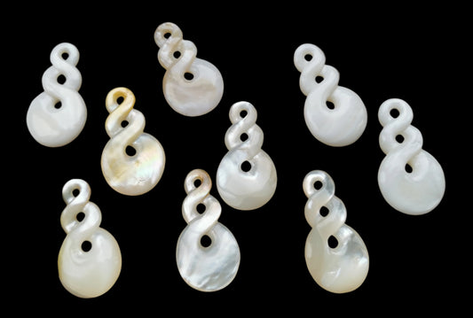 Ref.CR0072 - Pikorua (double twist)