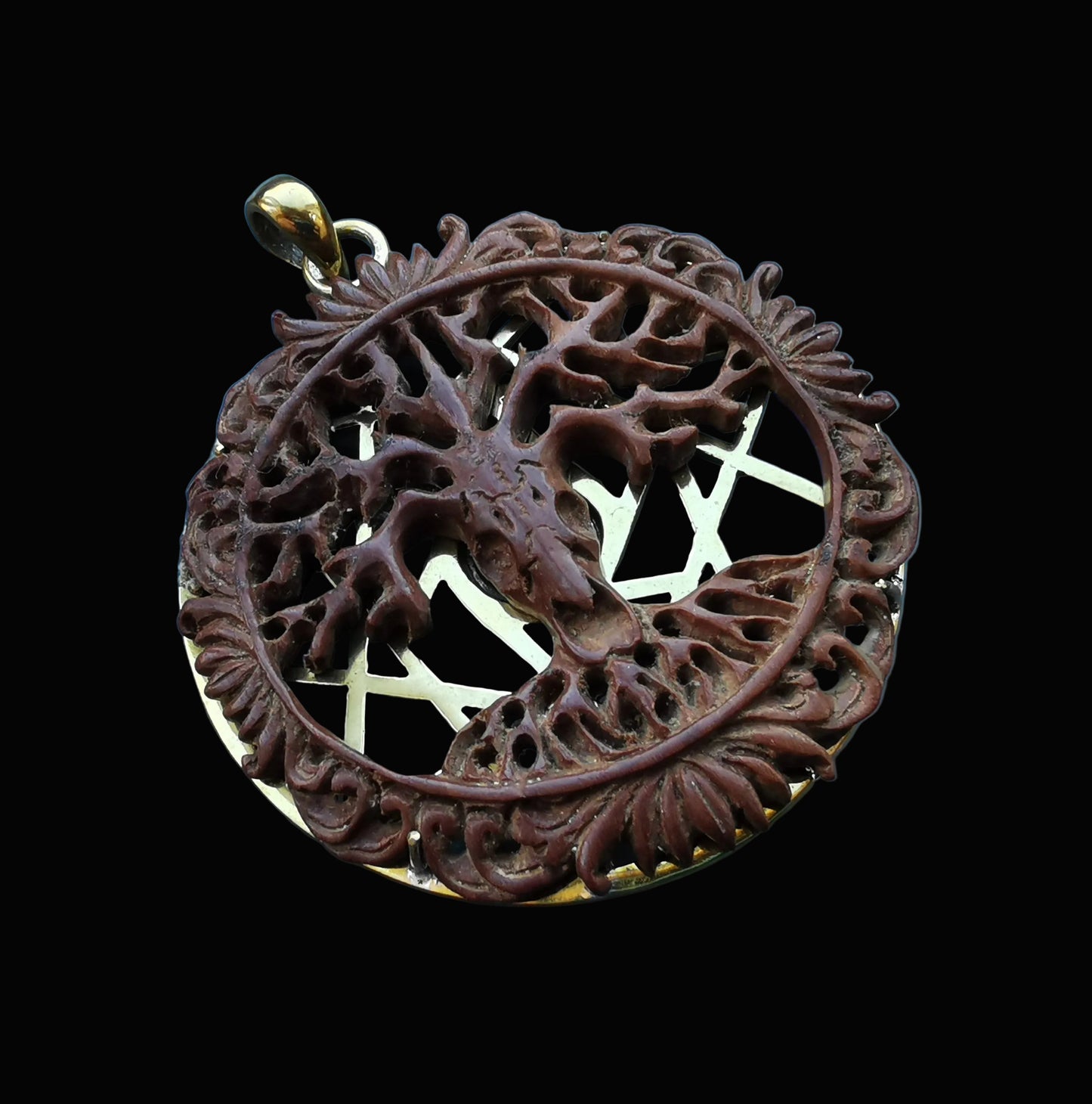 Ref.SM0121 - Enneagram w/ deer skull carving
