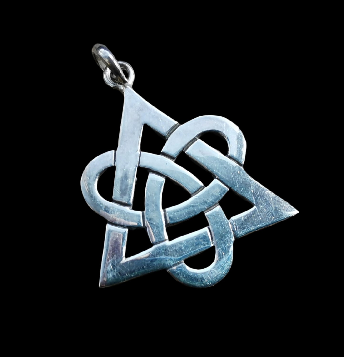 Ref.SM0094 - Triquetra