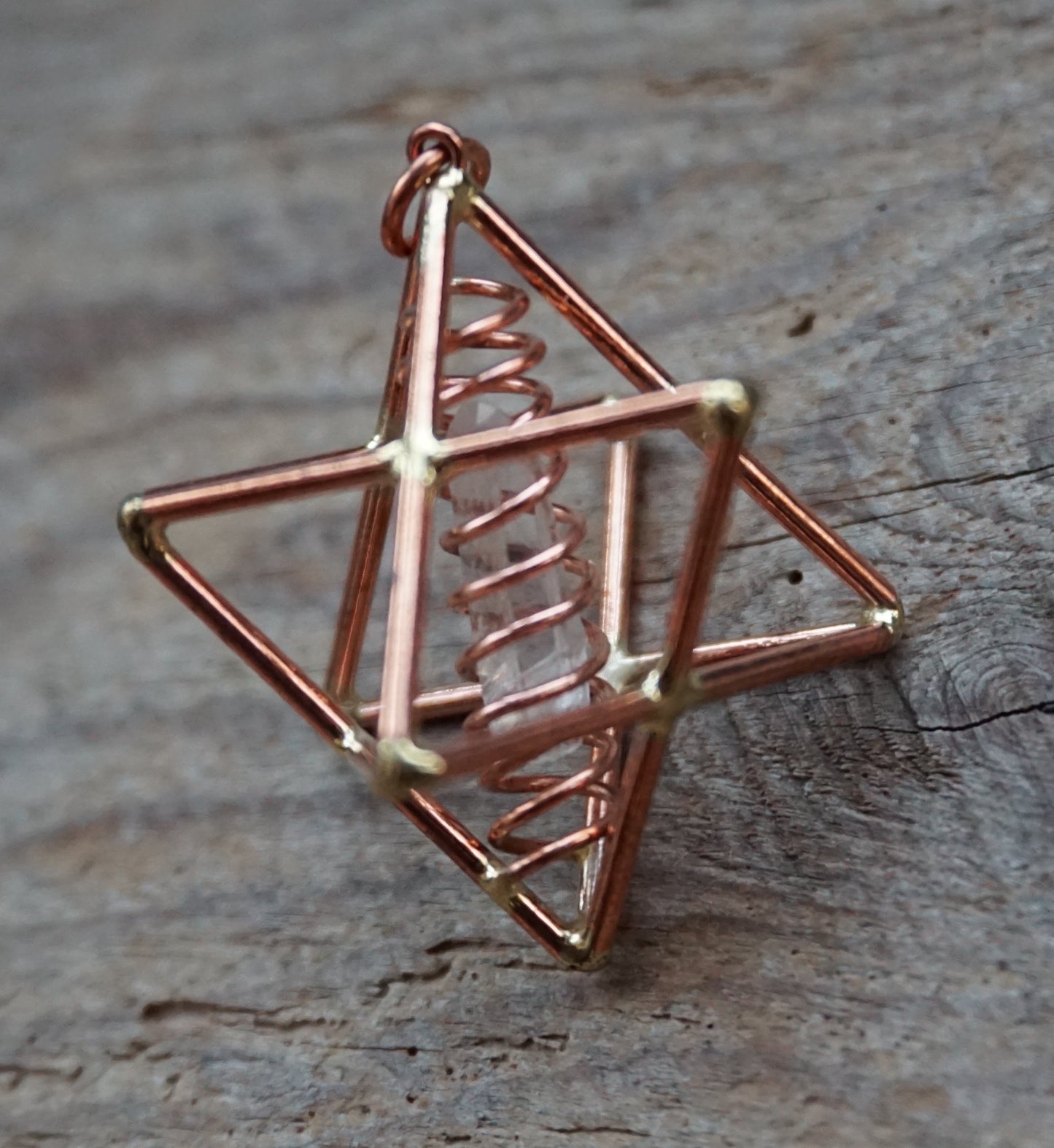 Ref.SP0191 - Star Tetrahedron w/quartz in DNA double helix