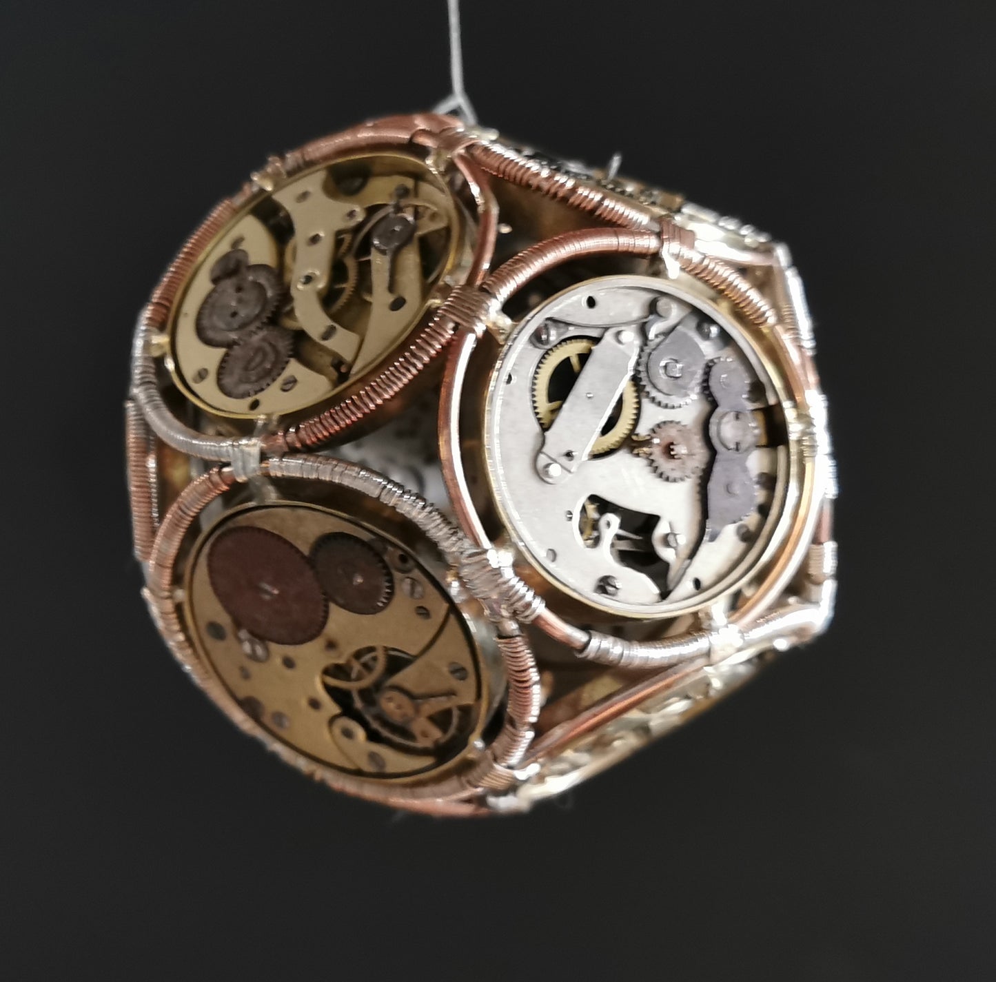Ref.ST0101 - Dodecahedron-watches in wire wrap