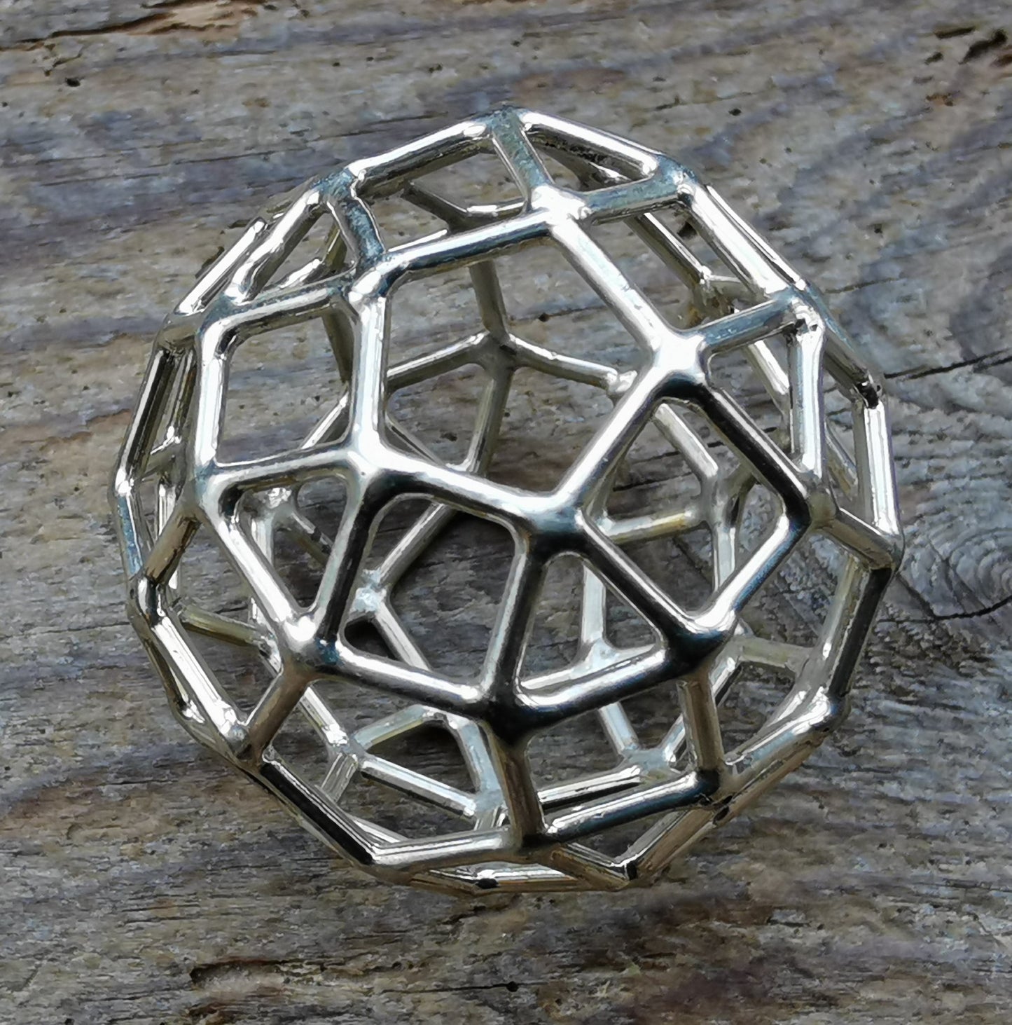 Ref.SZ0045 - Embryonic Aqua Solar Sphere