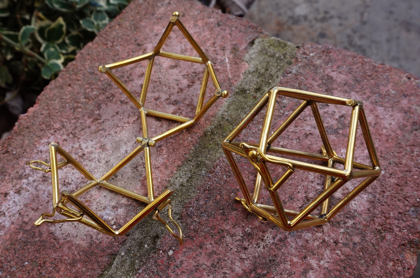 Ref.SZ0061 - Cuboctahedron Hinger