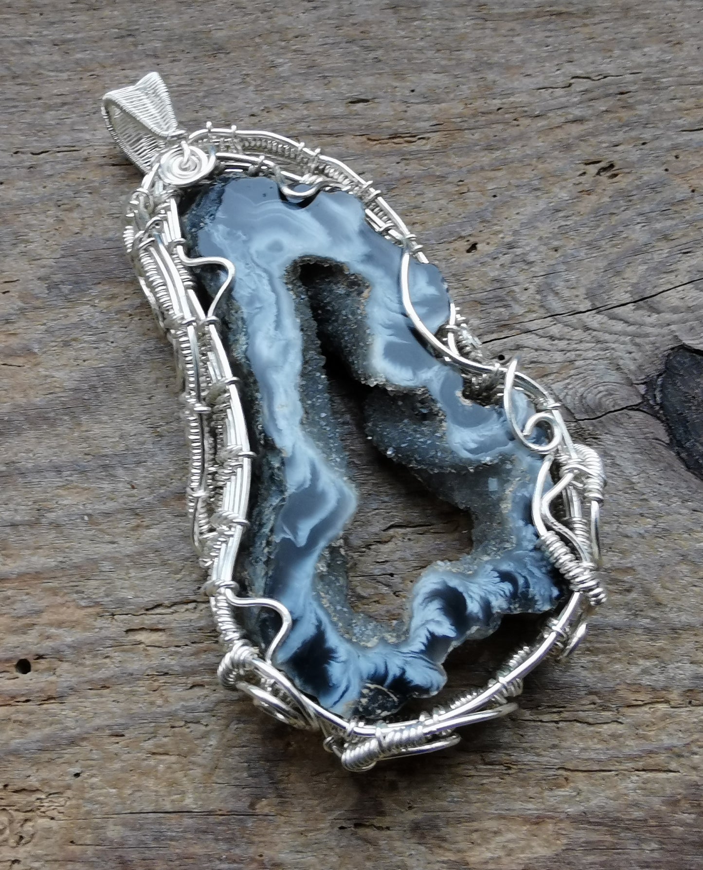 Ref.WW0025 - Druzy agate geode