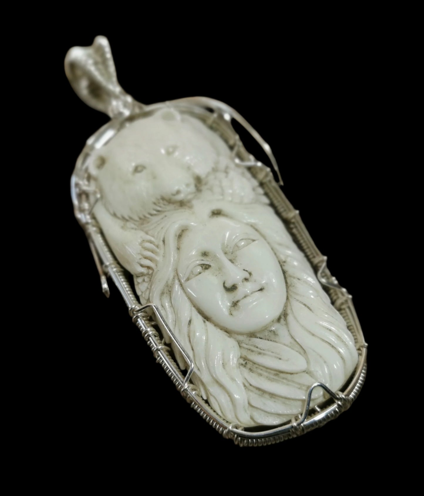 Ref.WW0075 - Woman & bear carving