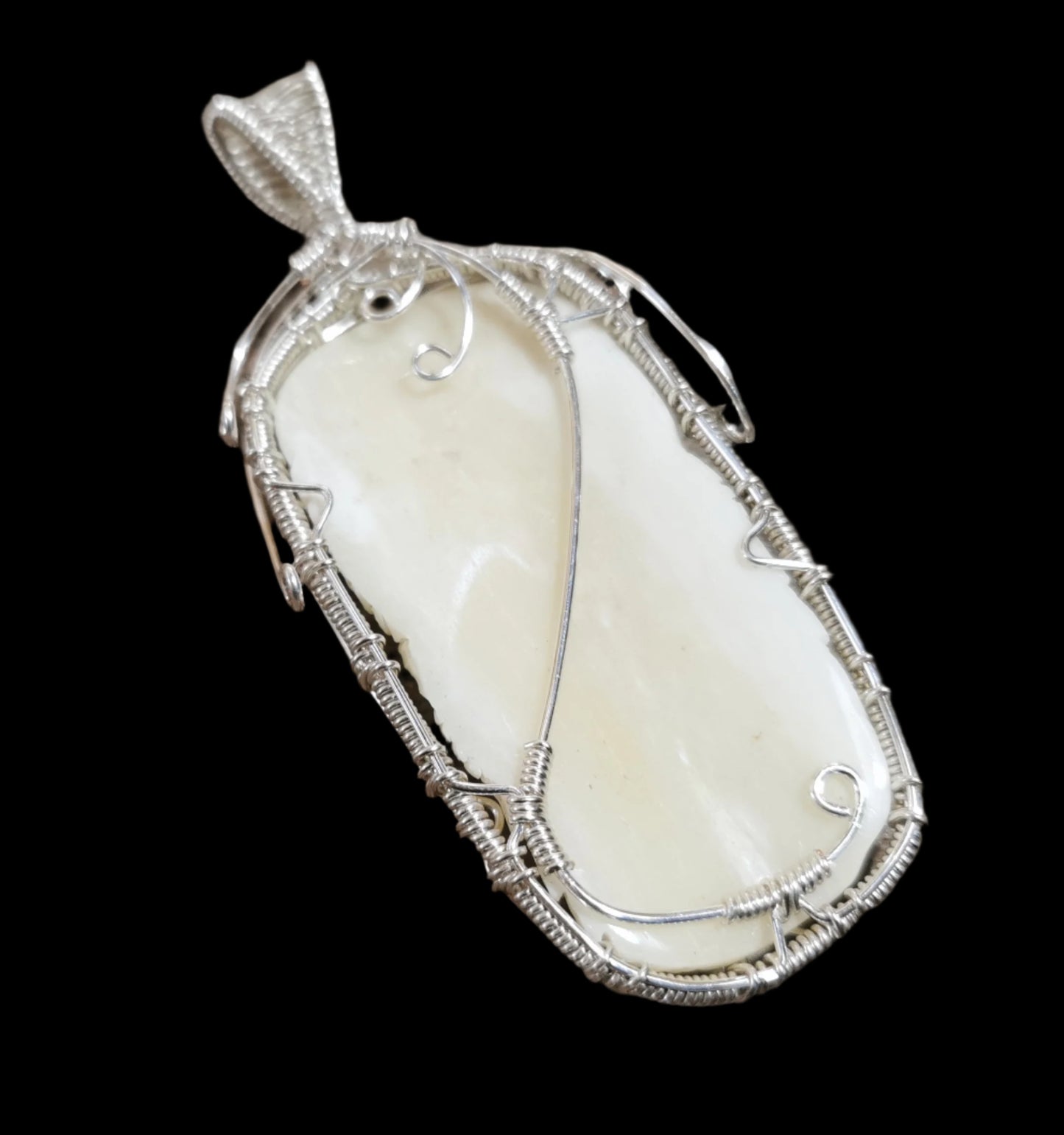 Ref.WW0075 - Woman & bear carving