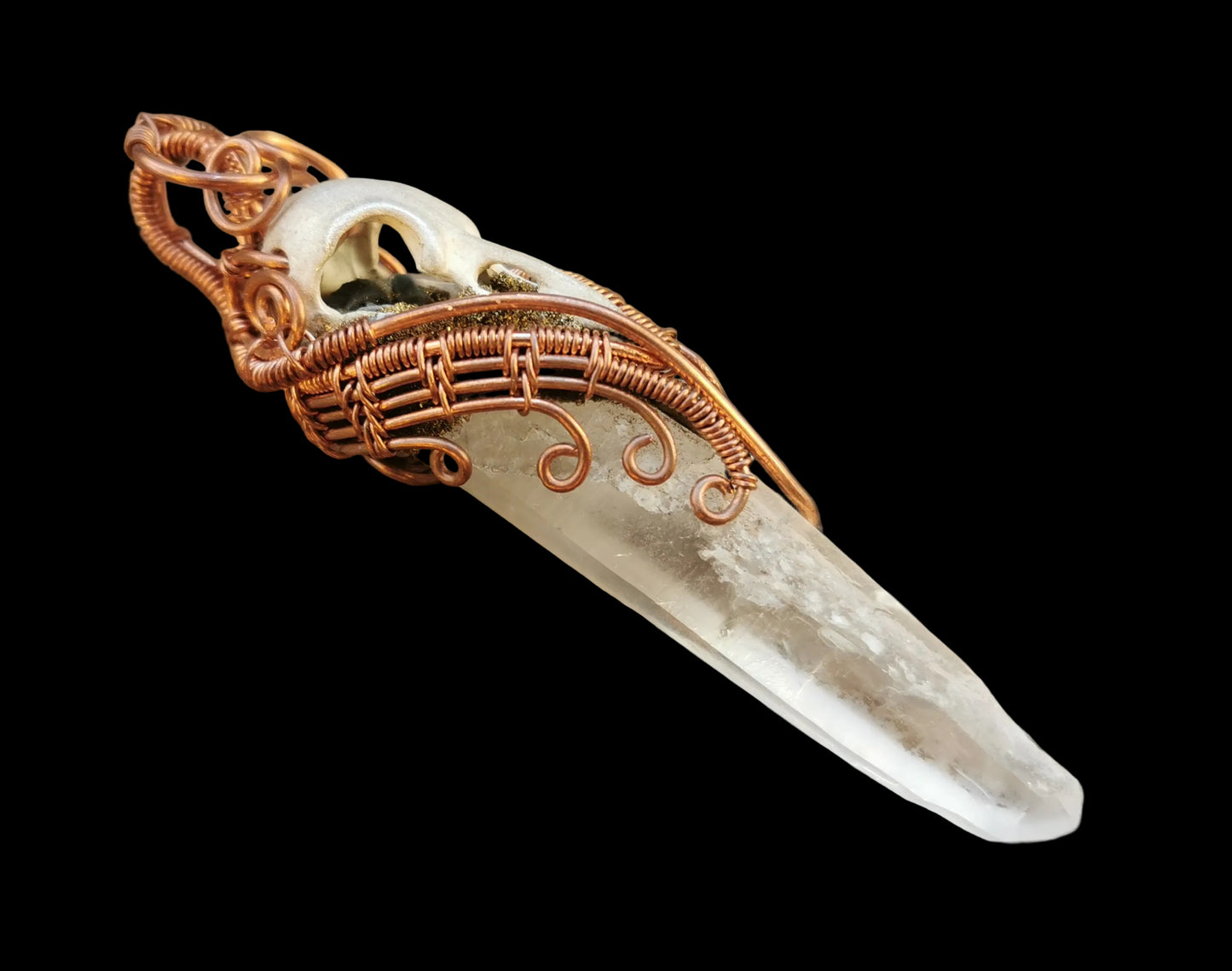 Ref.WW0143 - Raven skull, laser quartz