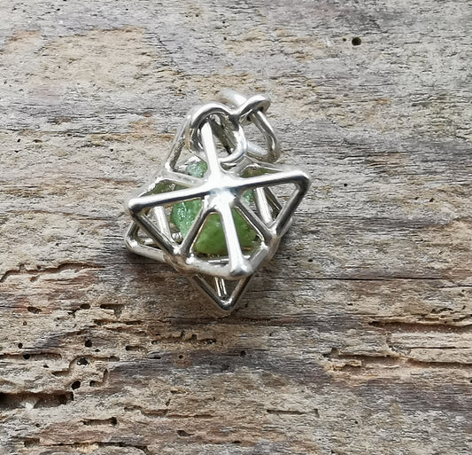 Ref.SP0251 - Tantric Star w/crystal [emerald]