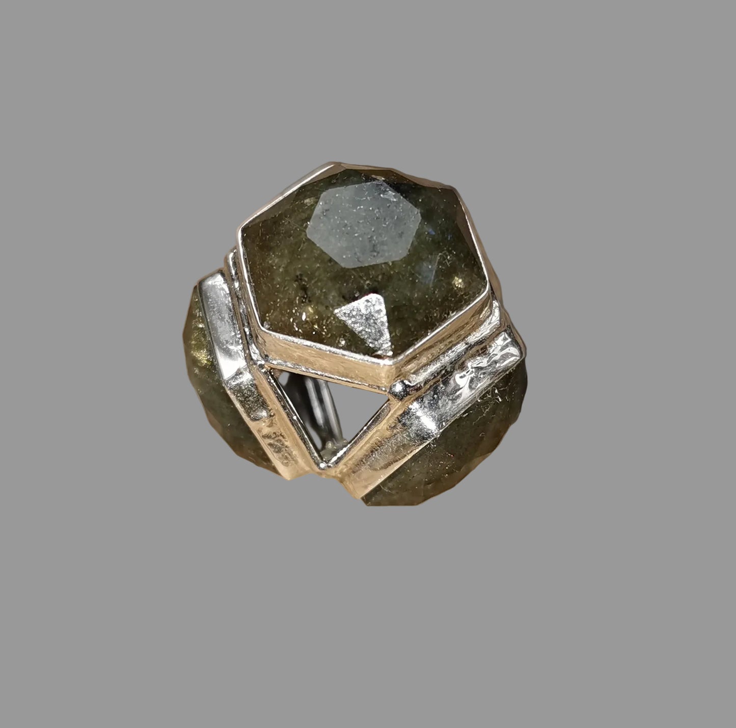 Ref.SZ0144 - Iconic Pyra Sphere