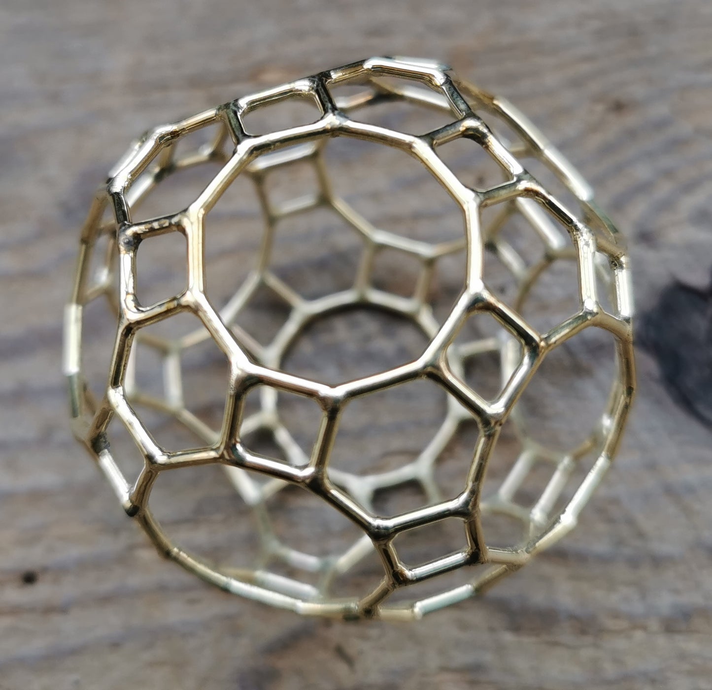 Ref.SZ0121 - Gaia Aqua Solar Sphere / Great Rhombicosadodecahedron