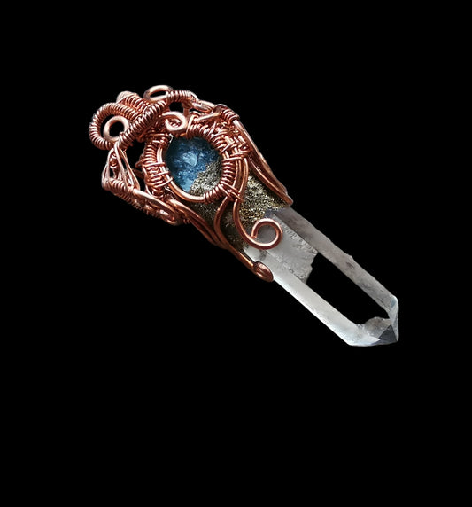 Ref.WW0138 - Green apatite, quartz